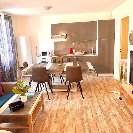 Appartement Quartier Populaire A Perpiñán Exterior foto